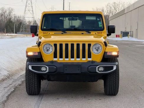 Used 2020 Jeep Wrangler Unlimited Sahara w/ Uconnect 4C Nav & Sound Group AWD/4WD image 32