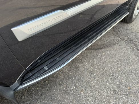 Used 2019 Cadillac Escalade Luxury image 76