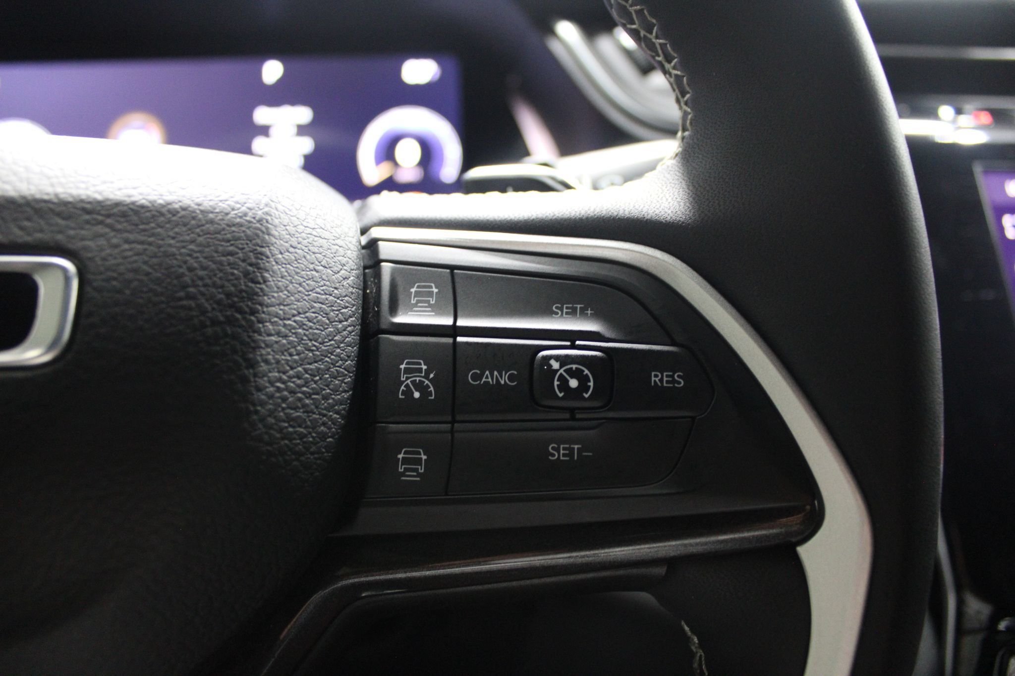 Used 2023 Jeep Grand Cherokee Altitude AWD/4WD image 36