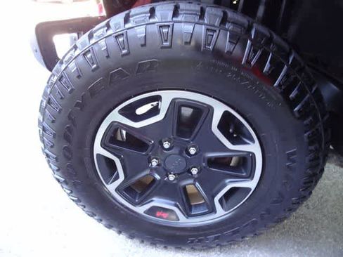 Used 2016 Jeep Wrangler Unlimited Rubicon AWD/4WD image 35