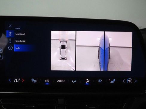 Used 2024 Chevrolet Equinox EV FWD RS w/2RS image 33
