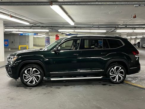 Used 2021 Volkswagen Atlas SEL Premium image 35