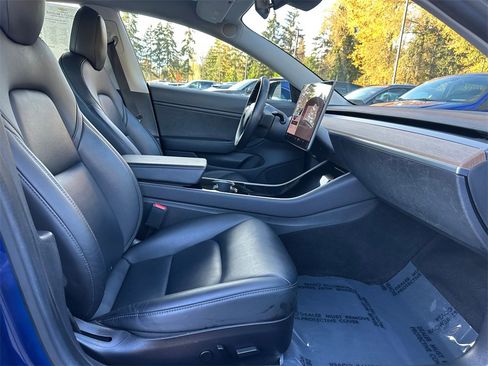 Used 2018 Tesla Model 3 Long Range image 9