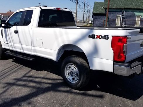 Used 2020 Ford F250 XL w/ Power Equipment Group image 3