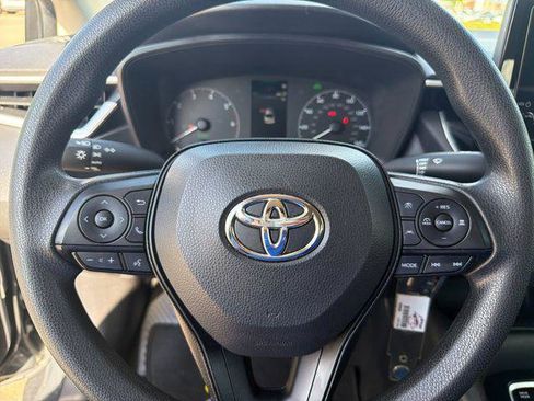 Certified 2025 Toyota Corolla LE FWD image 22