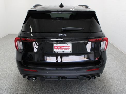 Used 2025 Ford Explorer ST w/ Sun And Sound Package AWD/4WD image 8