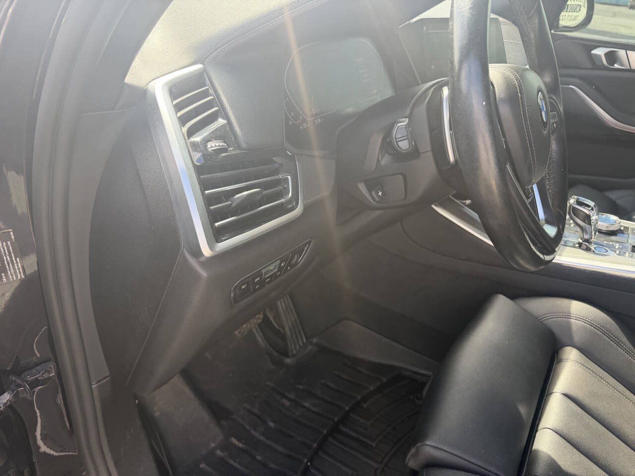Used 2019 BMW X5 xDrive40i w/ Premium Package 2 AWD/4WD image 13