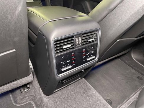 Used 2023 Porsche Cayenne Turbo S image 24