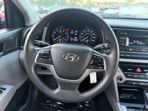 Used 2017 Hyundai Elantra SE FWD image 27