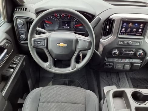 Used 2020 Chevrolet Silverado 1500 Custom w/ Custom Value Package AWD/4WD image 5