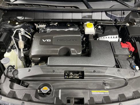 Used 2022 Nissan Pathfinder Platinum w/ Cargo Package AWD/4WD image 9