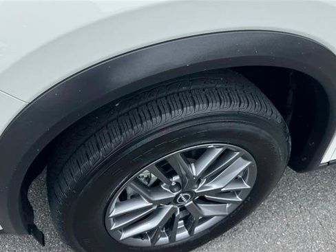 Used 2023 Nissan Rogue S AWD/4WD image 29