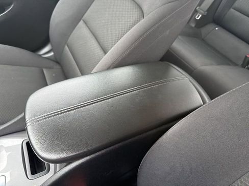 Used 2024 Chevrolet Malibu LT image 28