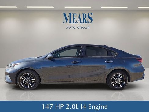 Used 2024 Kia Forte LXS image 3