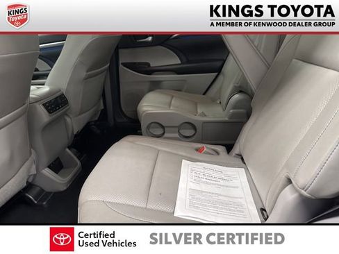 Used 2019 Toyota Highlander Limited Platinum image 23