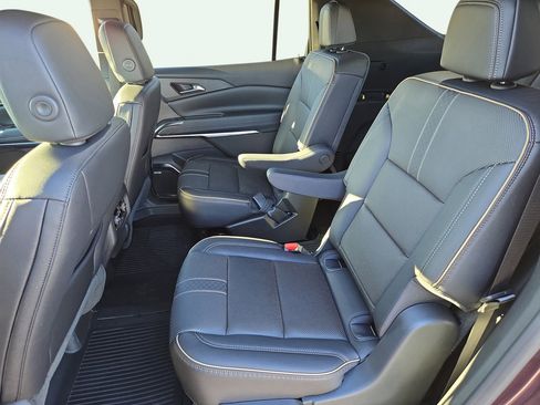 New 2026 Chevrolet Traverse High Country image 14