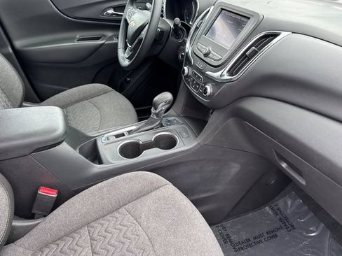 Used 2024 Chevrolet Equinox LT AWD/4WD image 19