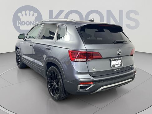 Used 2022 Volkswagen Taos SE w/ Driver Assistance Package AWD/4WD image 4