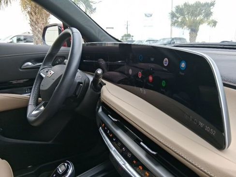 Used 2024 Cadillac XT4 Luxury image 17