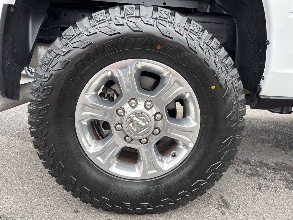 Used 2024 RAM 2500 Big Horn w/ Off Road Package AWD/4WD image 12