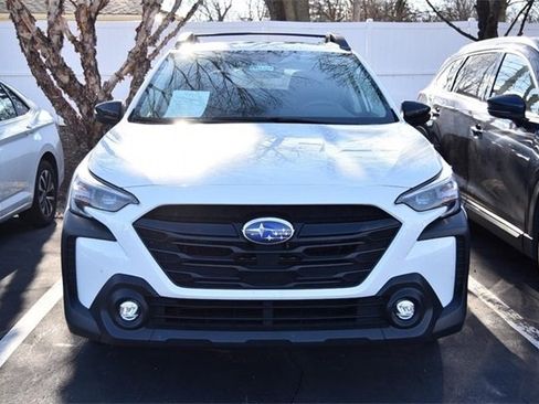 Used 2025 Subaru Outback Onyx Edition image 3