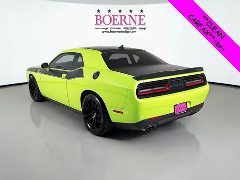 Used 2023 Dodge Challenger R/T w/ T/A Package image 5