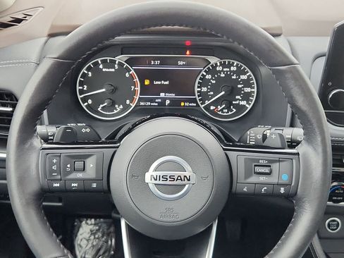 Used 2021 Nissan Rogue SL w/ Premium Package image 17