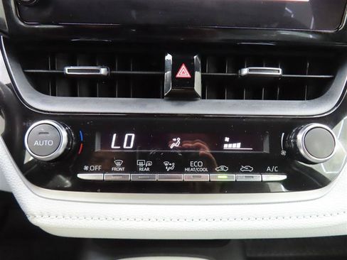 Used 2024 Toyota Corolla SE FWD image 27
