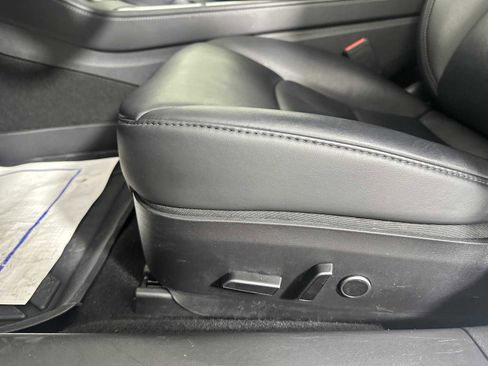 Used 2021 Tesla Model 3 Standard Range Plus image 31