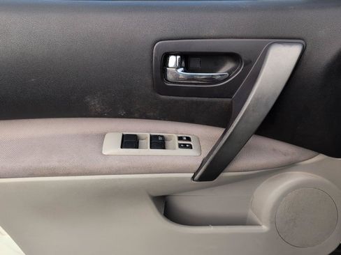 Used 2009 Nissan Rogue SL w/ Premium Pkg FWD image 14
