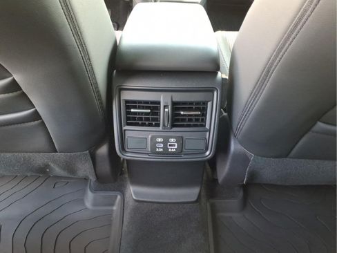 Certified 2026 Subaru Forester Premium w/ Base/Premium Package AWD/4WD image 9