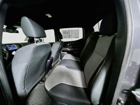 Used 2021 Toyota Tacoma TRD Sport RWD image 28