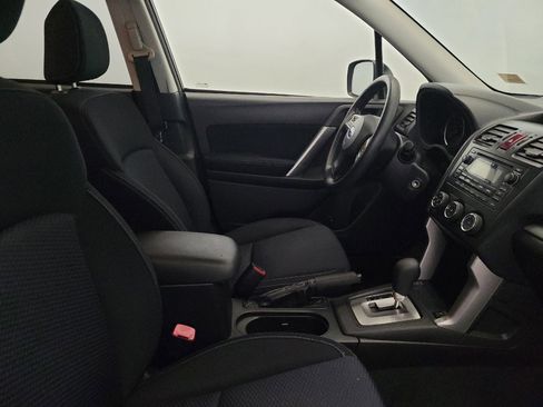 Used 2014 Subaru Forester 2.5i Premium w/ All-Weather Package AWD/4WD image 21