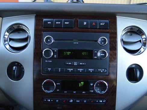 Used 2012 Ford Expedition EL XLT image 23