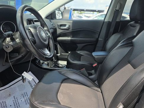 Used 2019 Jeep Compass Latitude AWD/4WD image 8