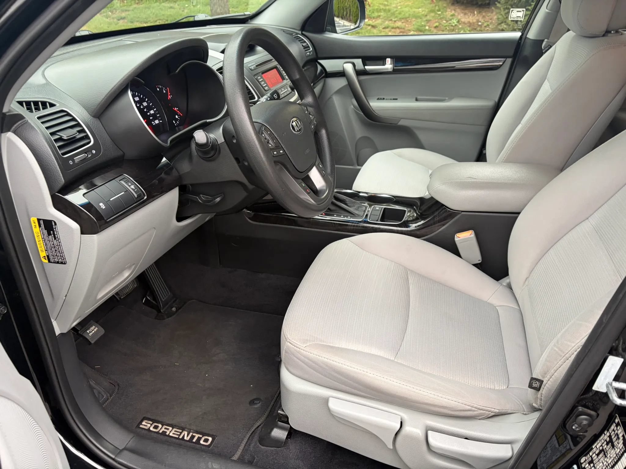 Used 2014 Kia Sorento LX FWD image 9