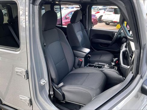 Used 2023 Jeep Wrangler Unlimited w/ Cold Weather Group image 11