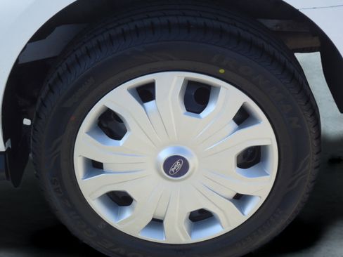 Used 2020 Ford Transit Connect XLT FWD image 9