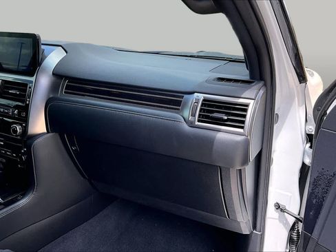 Used 2022 Lexus GX 460 Premium AWD/4WD image 19