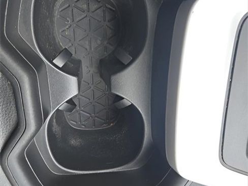 Used 2021 Toyota RAV4 XLE Premium image 26