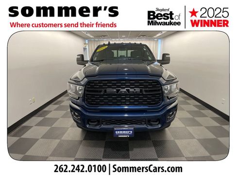 Used 2024 RAM 2500 Big Horn w/ Night Edition AWD/4WD image 8