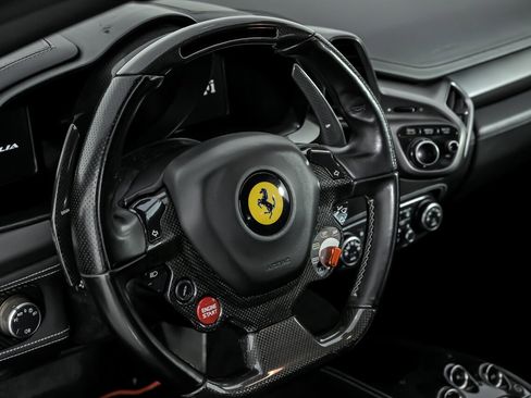 Used 2010 Ferrari 458 Italia image 23