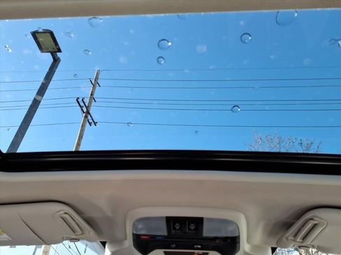 Certified 2022 Subaru Crosstrek 2.5i Limited w/ Moonroof Package 2 image 11