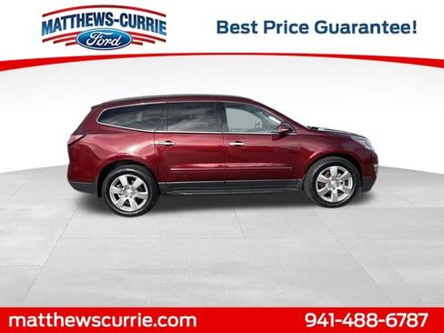 Used 2017 Chevrolet Traverse Premier image 3