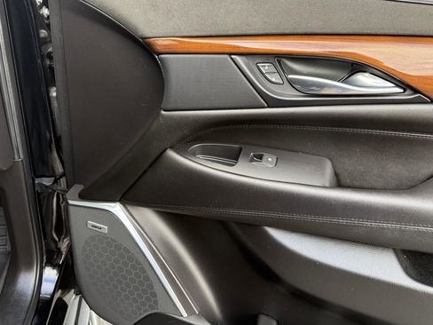 Used 2019 Cadillac Escalade ESV Luxury image 34