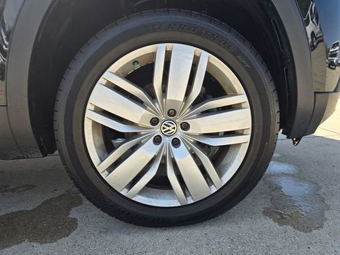 Used 2019 Volkswagen Atlas SE w/ Towing Package AWD/4WD image 10