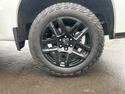 Used 2024 Chevrolet Silverado 1500 Custom w/ LPO, Dark Essentials Package image 4