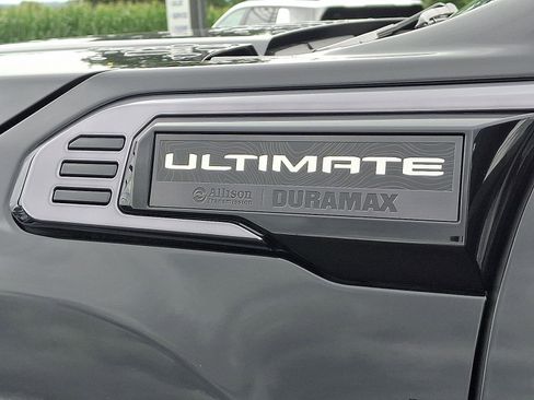 New 2025 GMC Sierra 2500 Denali Ultimate AWD/4WD image 12