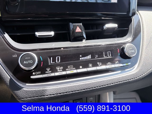 Used 2024 Toyota Corolla Cross XLE w/ Convenience Package FWD image 18