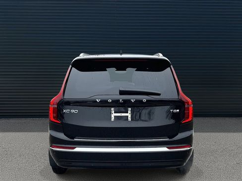 Used 2026 Volvo XC90 T8 Plus w/ Protection Package AWD/4WD image 6